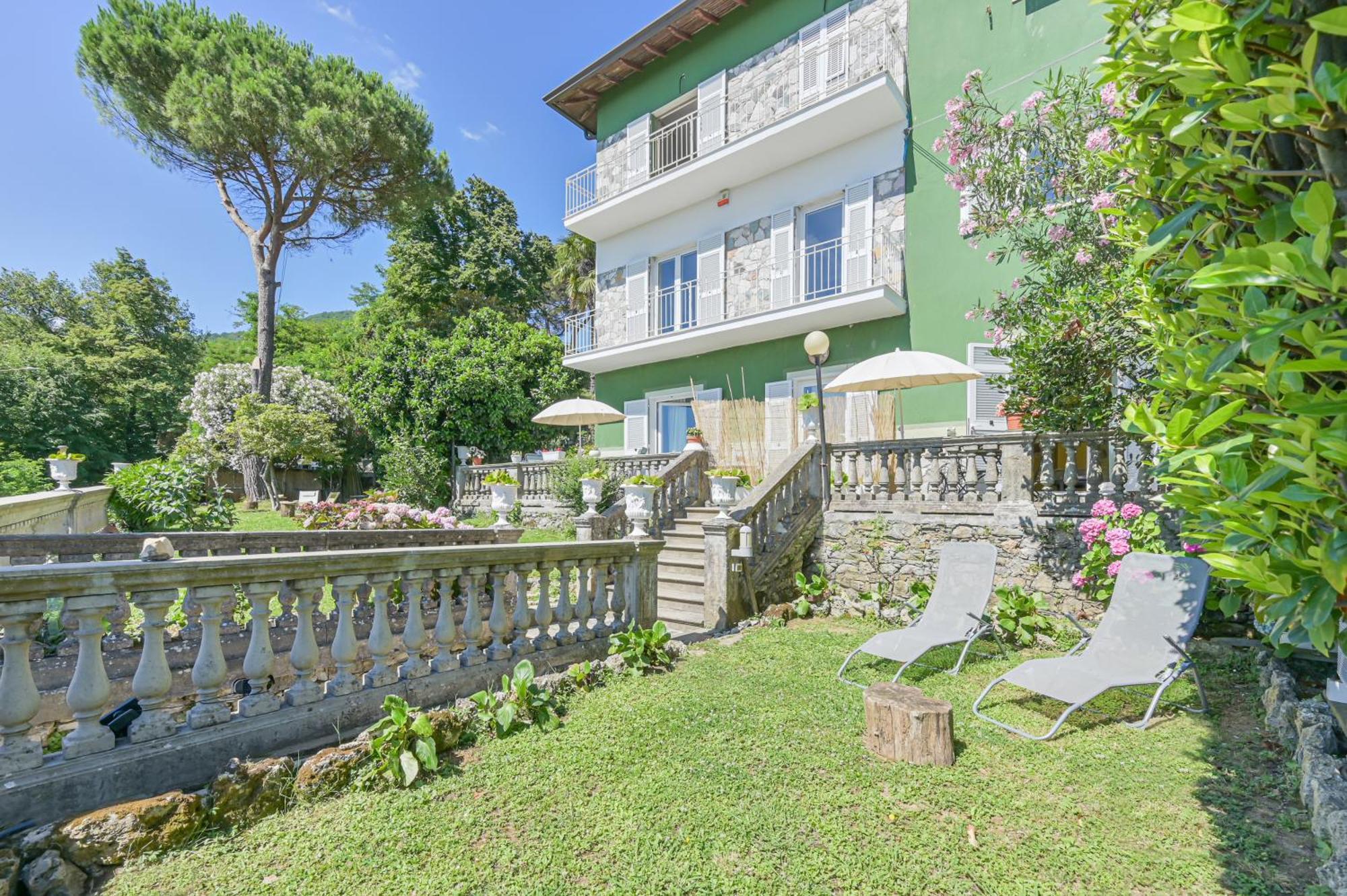 Linus By Breathe Liguria Bed & Breakfast La Spezia Exterior photo
